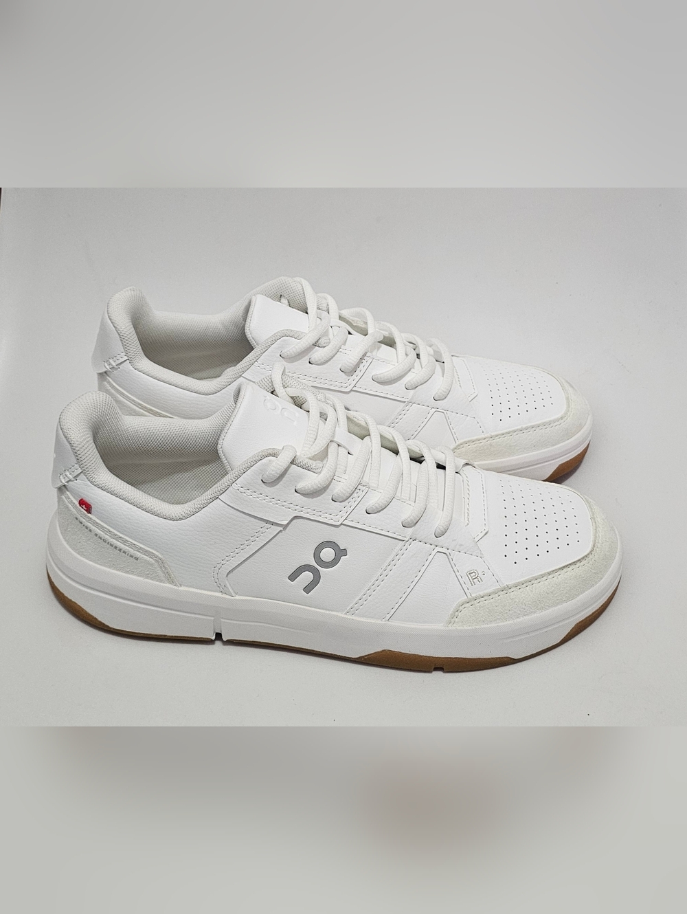Women's On Running Roger Advantage size 9.5